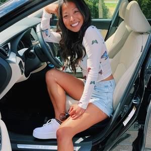 Meet your Posher, Kasey